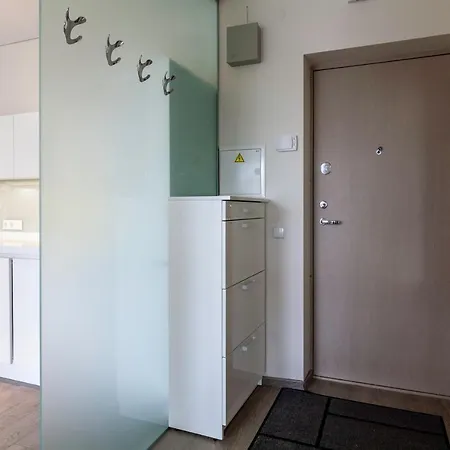 Apartment Sea Whisper Apartment, By Cohost