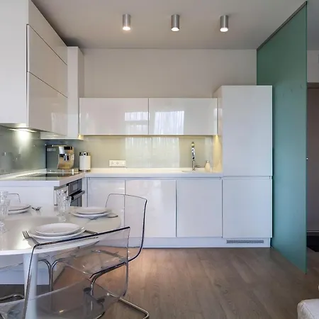 Sea Whisper Apartment, By Cohost